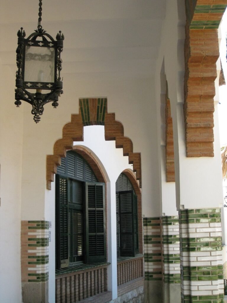 Pórtico del Hospital de Sant Joan Baptista de Sitges